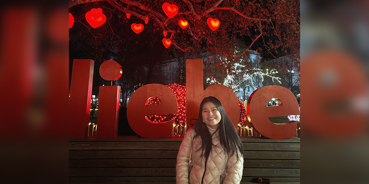 International students spending time together in Edinburgh